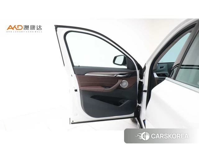 BMW X1 2020 Белый из Китая, фото 5