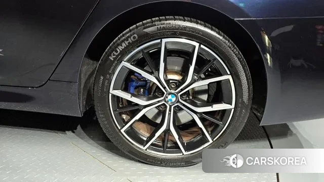 BMW 5 Series (G30) id 3601313 из Кореи 15