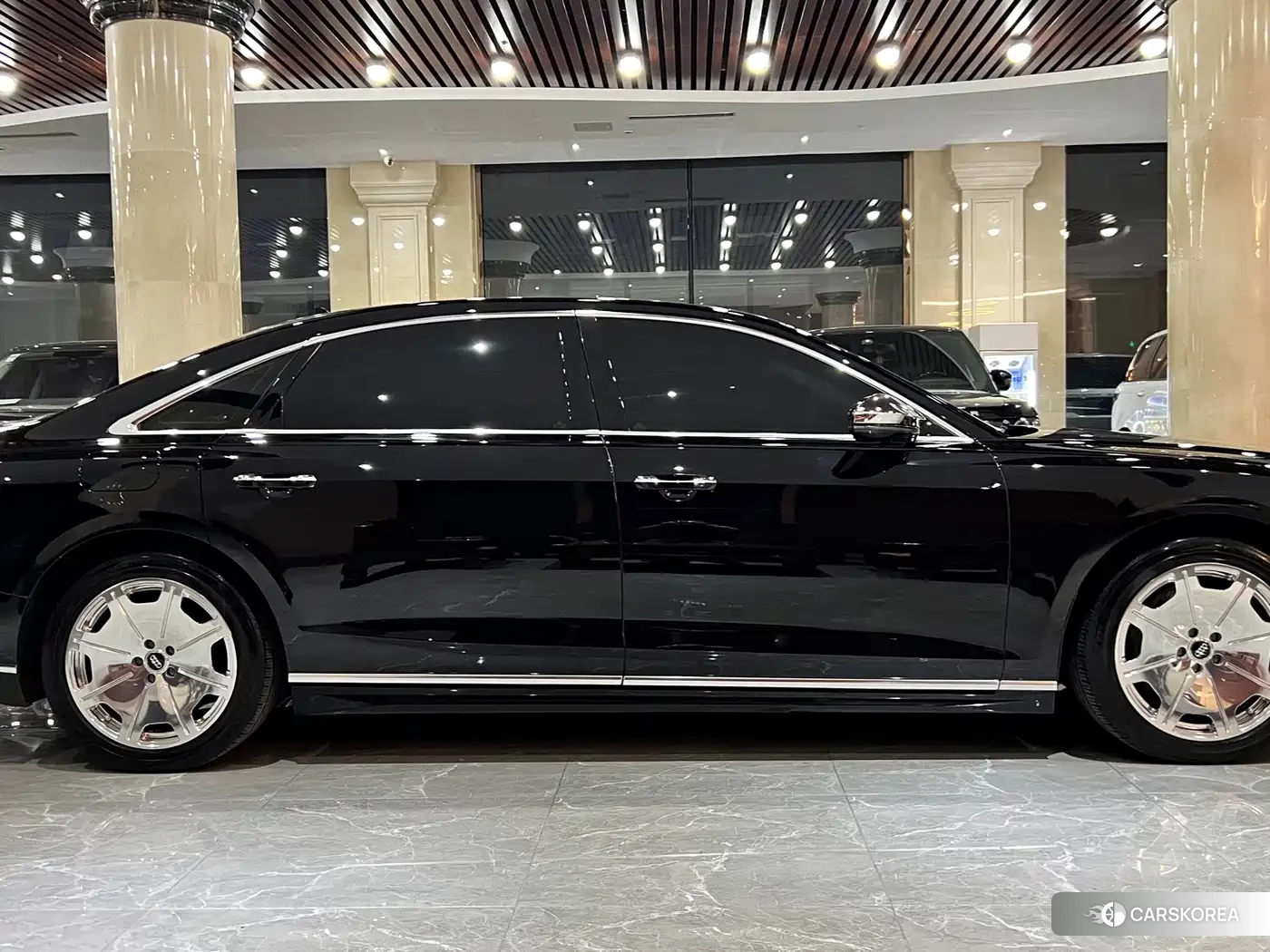 Audi A8 id 4679914 из Китая 18