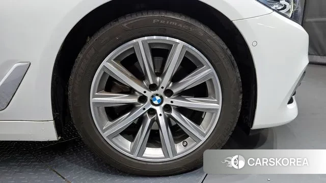 BMW 5 Series (G30) id 3284468 из Кореи 15