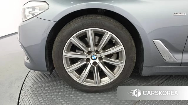 BMW 5 Series (G30) id 4662938 из Кореи 15