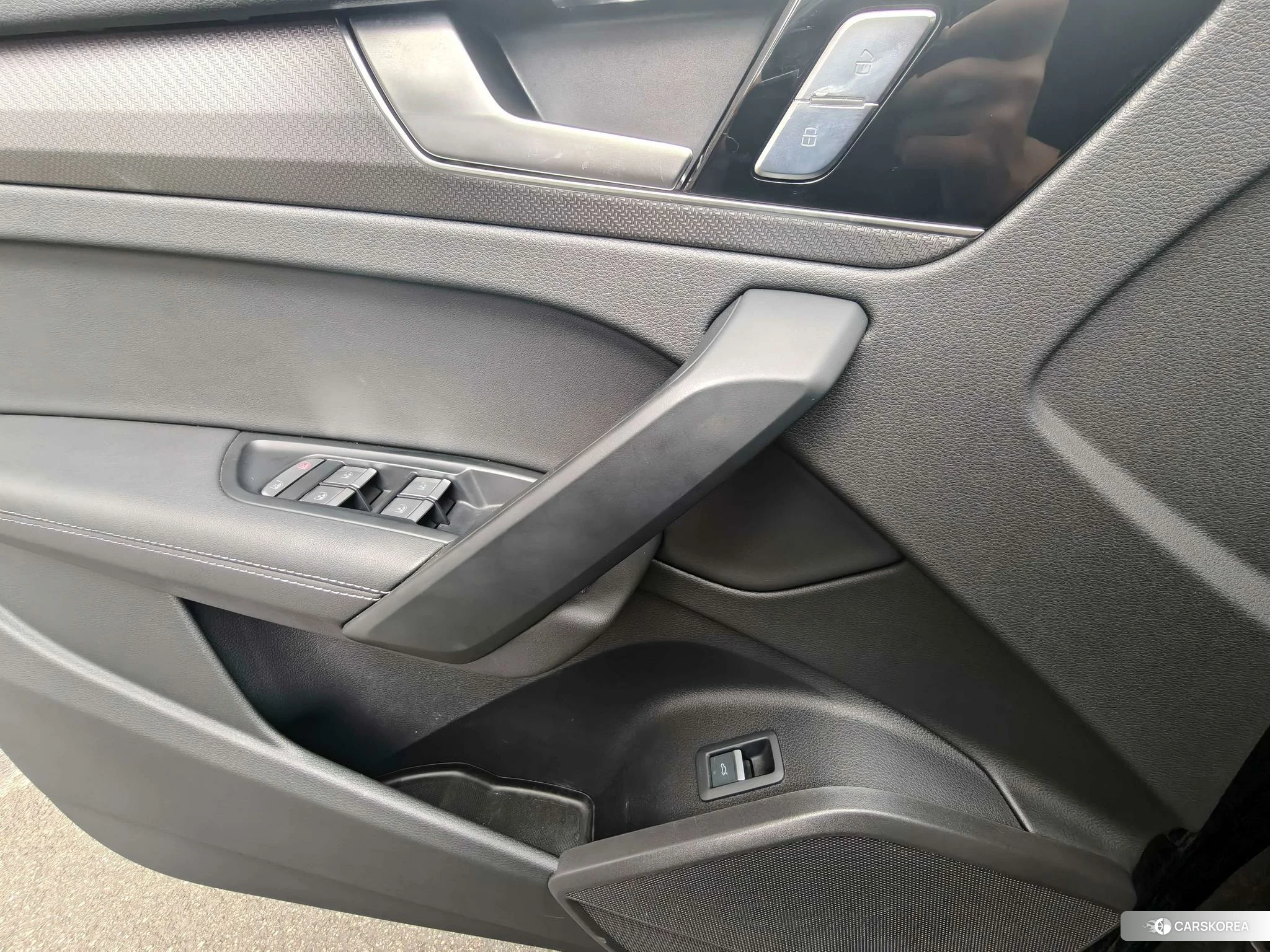 Audi Q5L id 4510377 из Китая 11