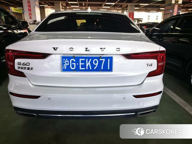 Volvo S60 2021 Белый из Китая, фото 5
