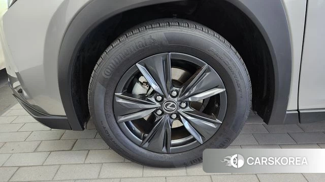 Lexus UX300h id 4427241 из Кореи 28
