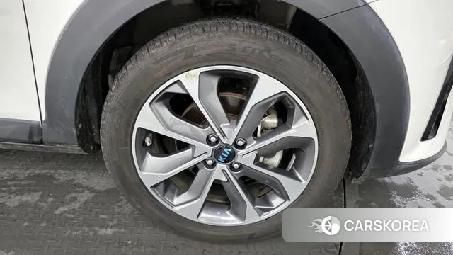 Kia Stonic id 2941316 из Кореи 15