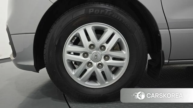 Hyundai The New Grand Starex id 4873334 из Кореи 28