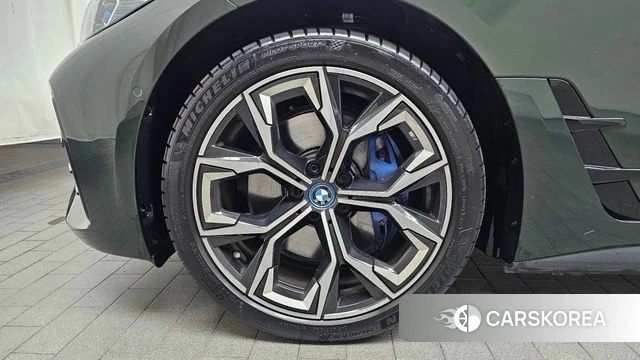 BMW i4 id 4409122 из Кореи 28