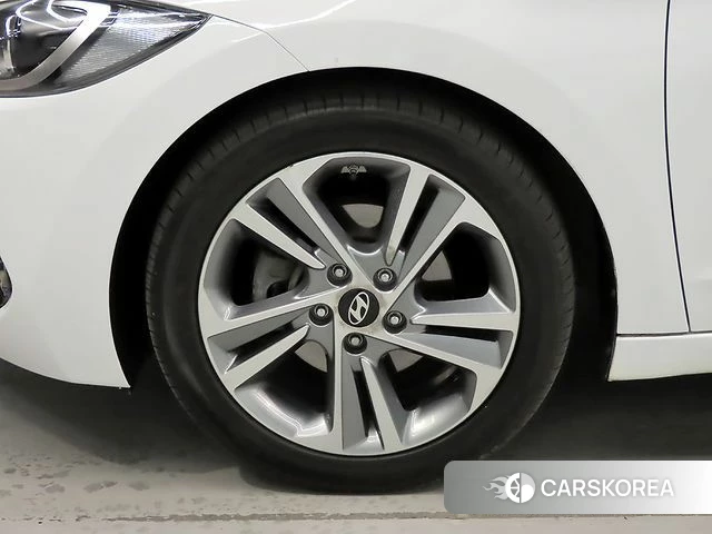 Hyundai Avante AD id 4305208 из Кореи 15