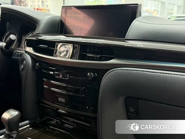 Lexus LX id 4276592 из Китая 10