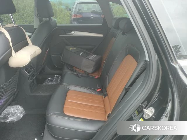 Audi Q5L id 4392013 из Китая 16