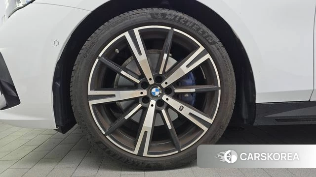BMW 5 Series (G60) id 4515973 из Кореи 28