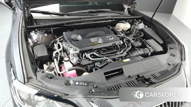 Lexus ES300h 7th generation id 4201485 из Кореи 31