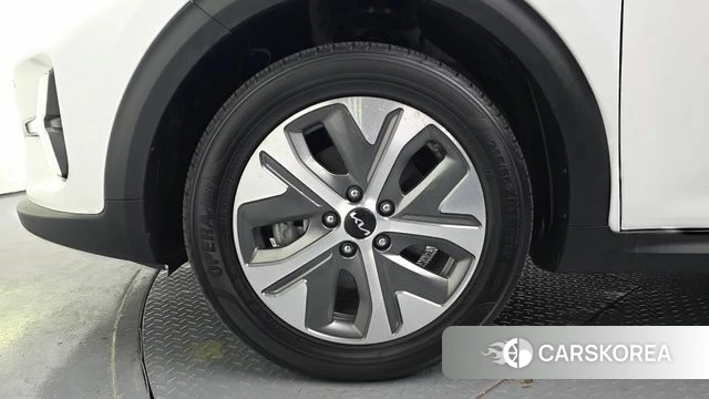 Kia Niro Plus id 3910316 из Кореи 15