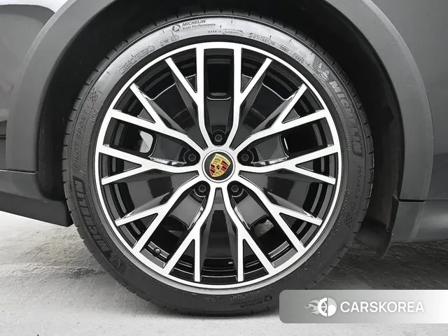 Porsche Taycan id 2423327 из Кореи 15