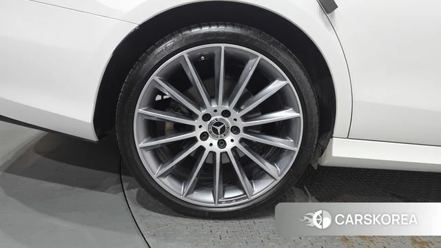 Mercedes-Benz E-Class W213 id 4495528 из Кореи 31