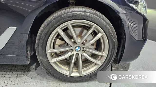 BMW 5 Series (G30) id 3687724 из Кореи 15