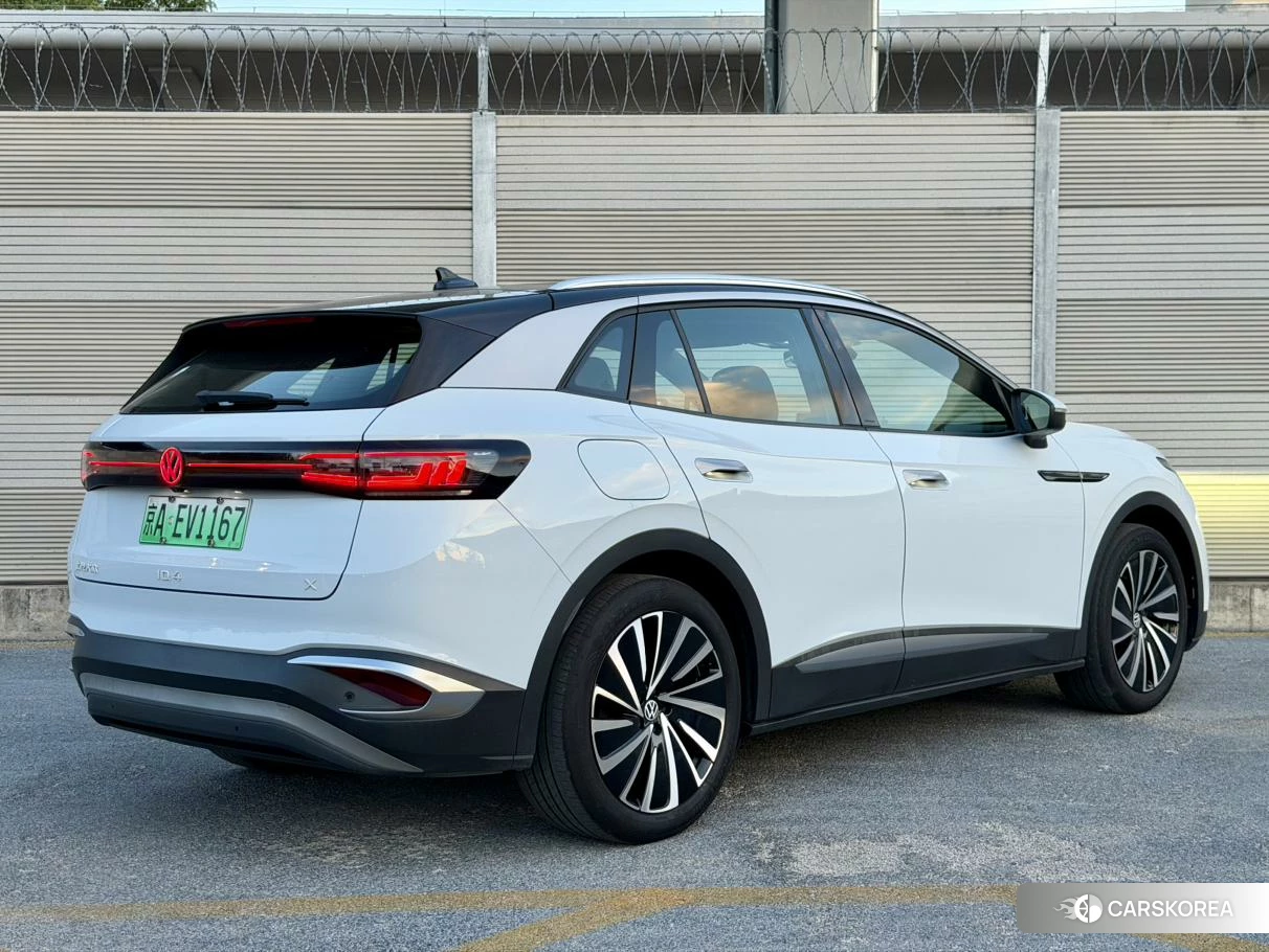 Volkswagen ID.4 X 2021 Белый из Китая, фото 5