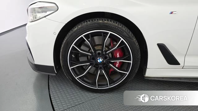 BMW 5 Series (G30) id 4703644 из Кореи 26