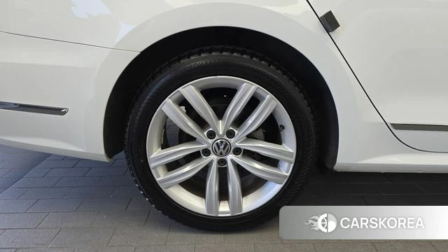 Volkswagen The New Passat id 4496798 из Кореи 15