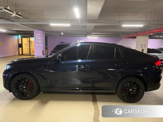 BMW X6 (G06) 2026 Черный из Кореи, фото 5