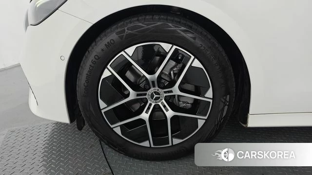 Mercedes-Benz E-Class W214 id 4719846 из Кореи 31