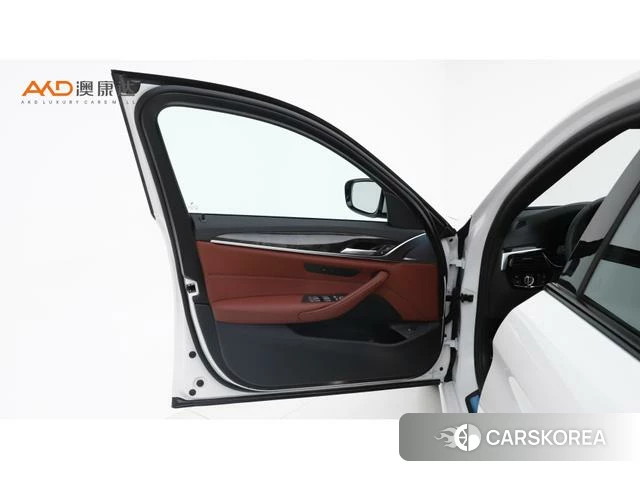 BMW 5 series 2019 Белый из Китая, фото 5