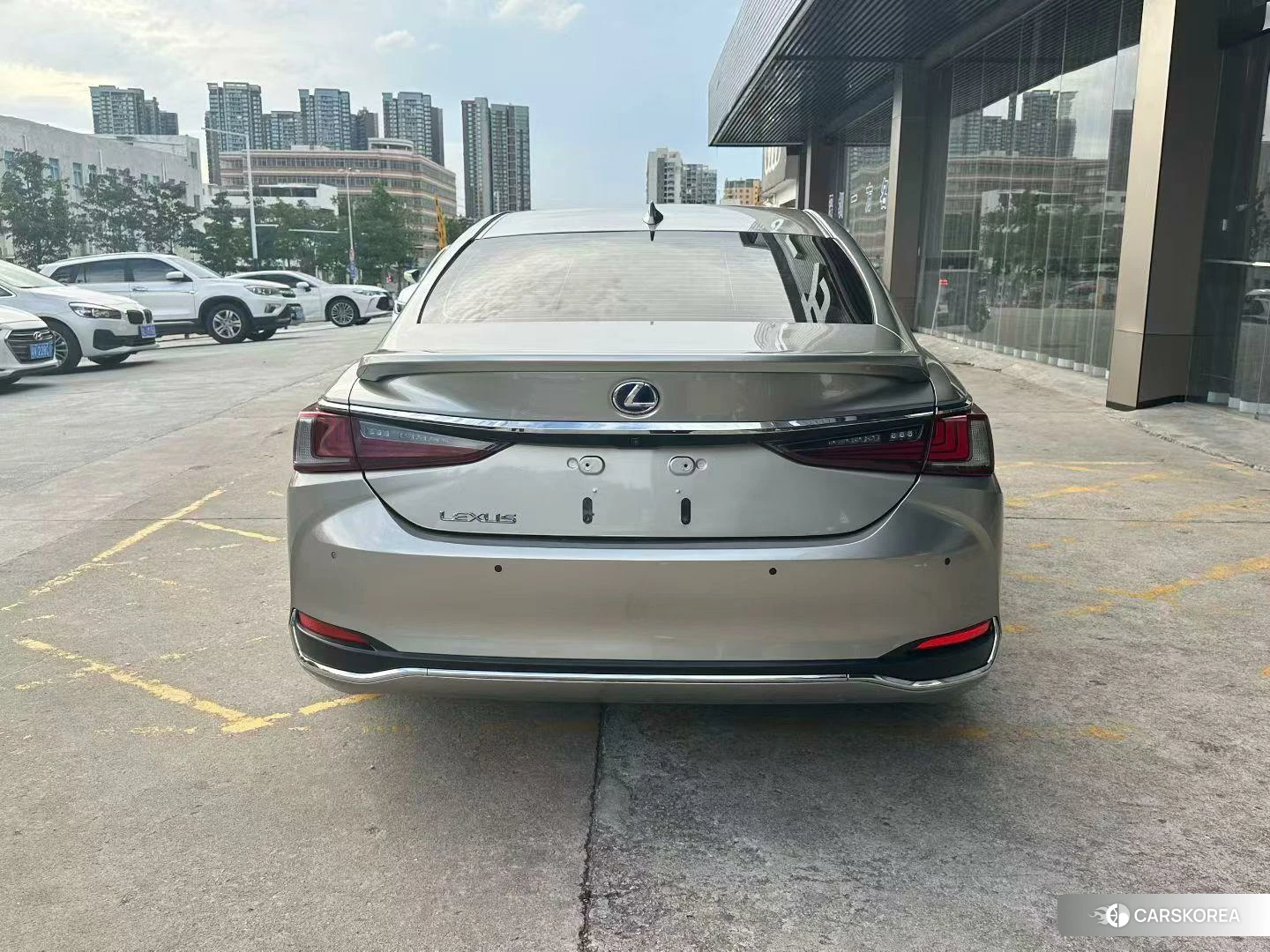 Lexus ES 2020 Серебристо-серый из Китая, фото 5
