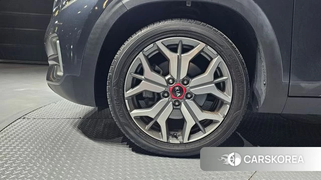 Kia Seltos id 4490438 из Кореи 15