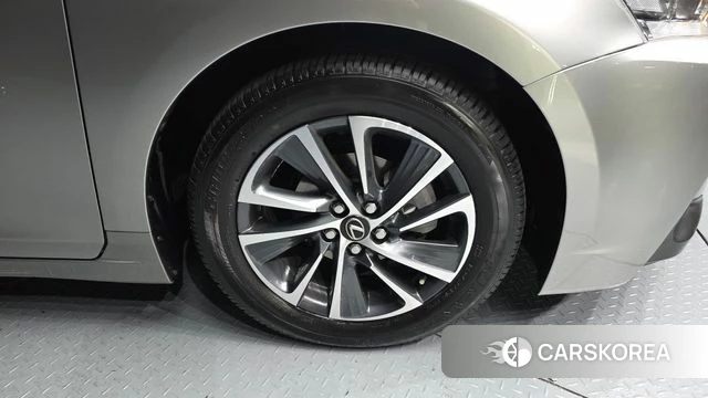 Lexus CT200h id 3867469 из Кореи 15