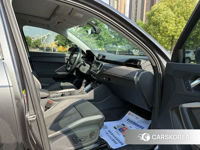 Audi Q3 2021 Серебристо-серый из Китая, фото 5