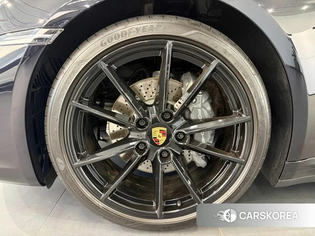 Porsche 911(992) id 4700909 из Кореи 15