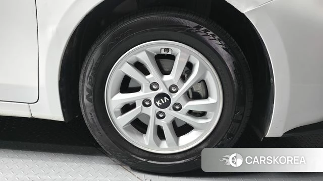 Kia Come New K3 id 3924274 из Кореи 15