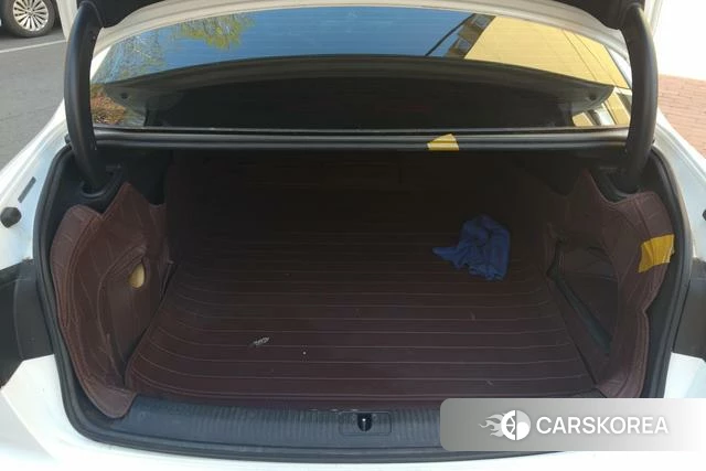Audi A4L id 4263307 из Китая 12