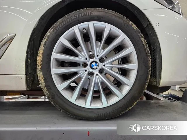 BMW 5 Series (G30) id 3601104 из Кореи 9