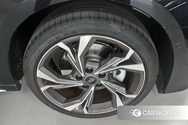 Audi A3 (8Y) id 4532984 из Кореи 15