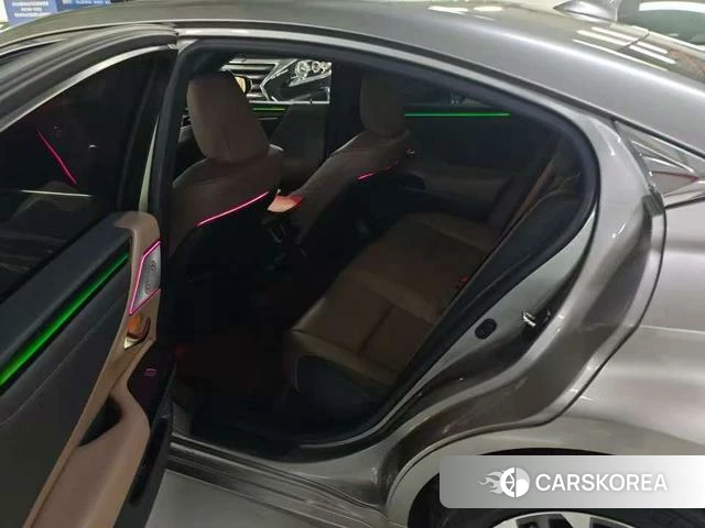 Lexus ES id 4274614 из Китая 8