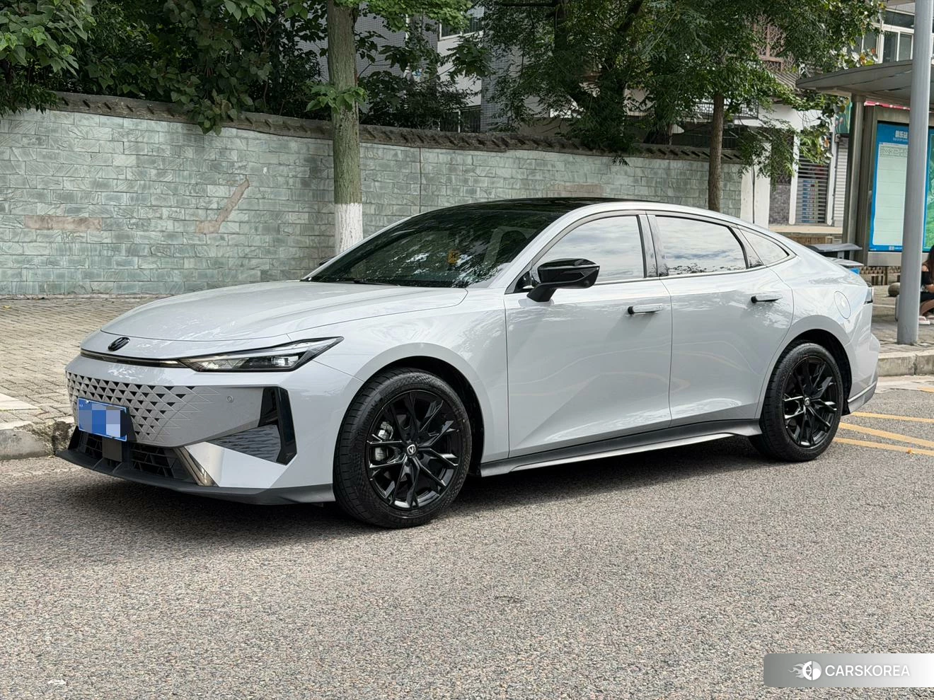 Chang'an UNI-V 2024 Серебристо-серый из Китая, фото 5