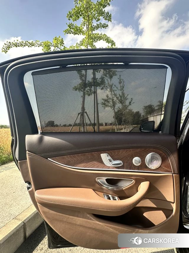 Mercedes-Benz E-class id 4328495 из Китая 18