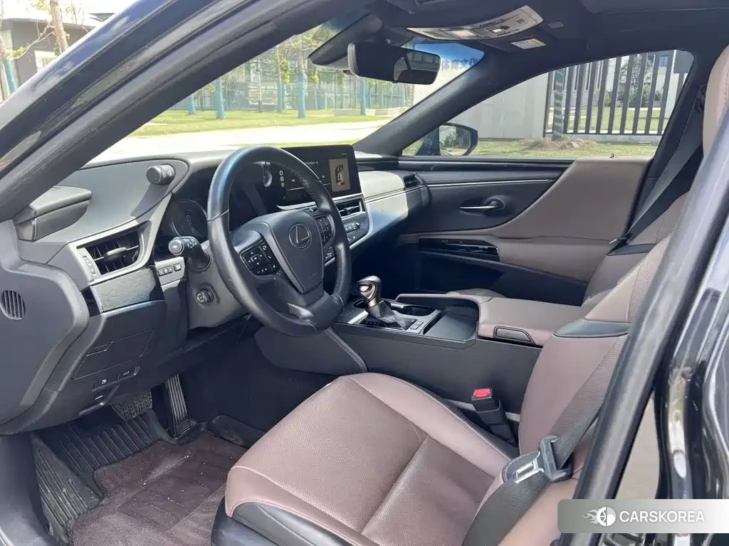 Lexus ES 2023 Черный из Китая, фото 5