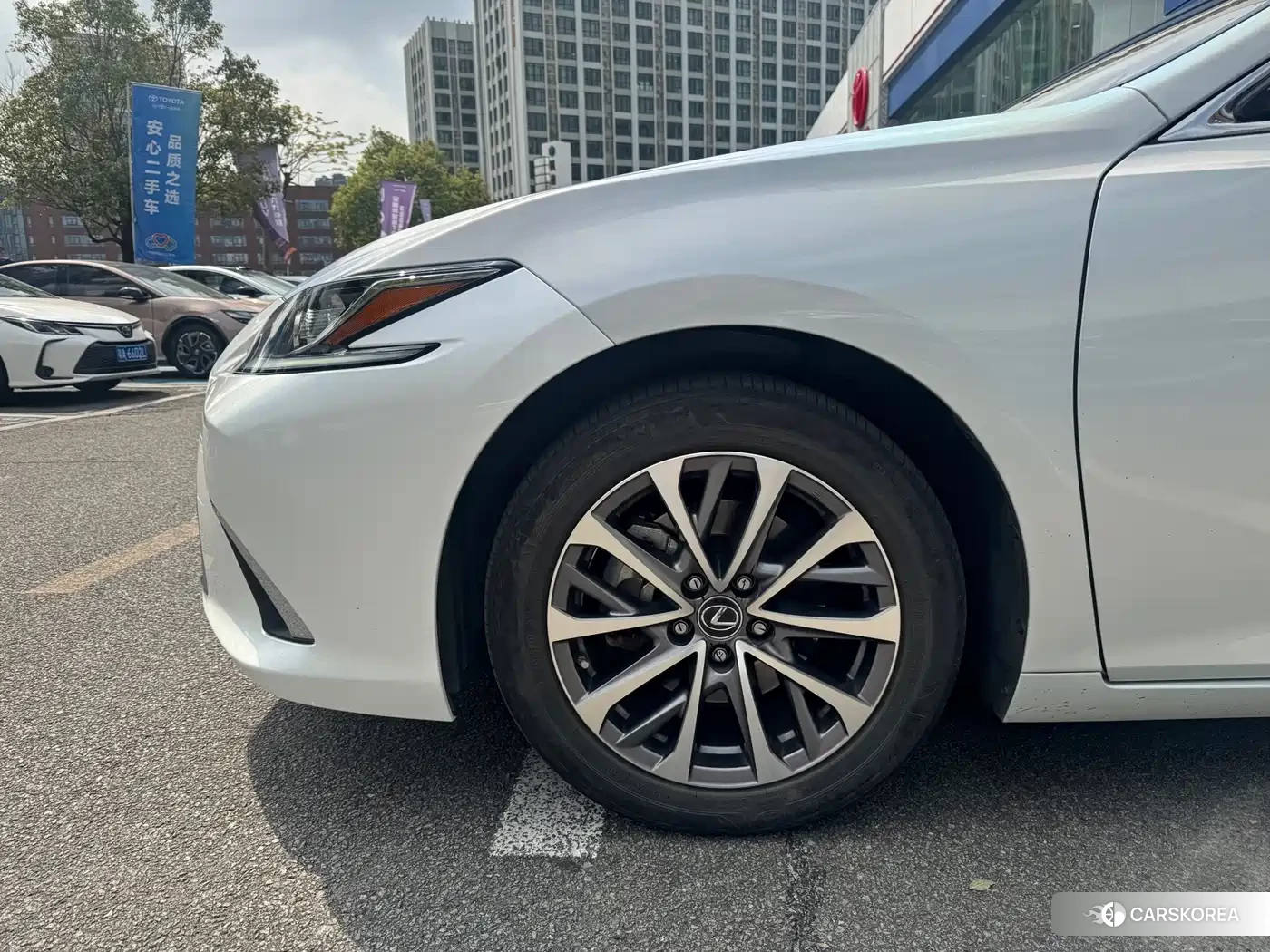 Lexus ES id 4565380 из Китая 8