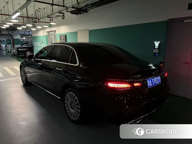 Mercedes-Benz E-class 2023 Черный из Китая, фото 5
