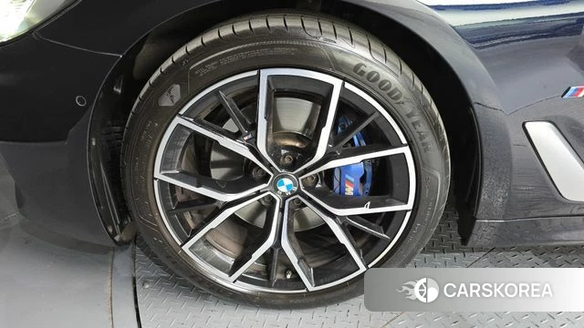 BMW 5 Series (G30) id 4178523 из Кореи 15