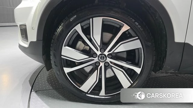 Volvo XC40 Richards id 4608945 из Кореи 27