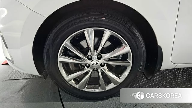 Kia The New Carnival id 4356842 из Кореи 15