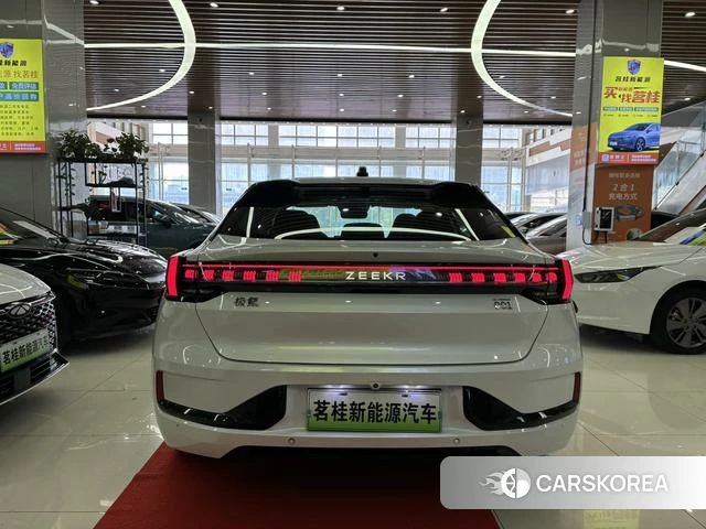 Extremely krypton ZEEKR 001 2026 Белый из Китая, фото 5