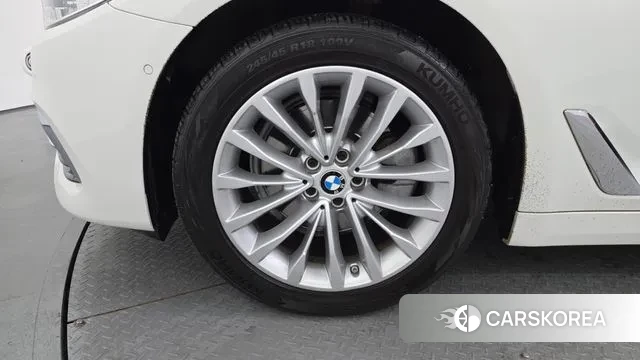 BMW 5 Series (G30) id 3754625 из Кореи 15