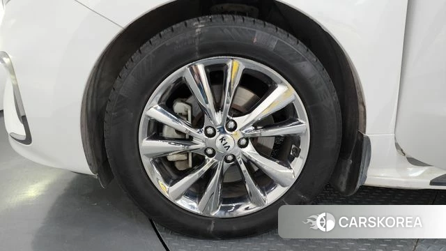 Kia The New Carnival id 4304387 из Кореи 31