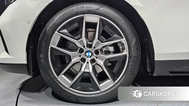 BMW 5 Series (G60) id 3610084 из Кореи 15