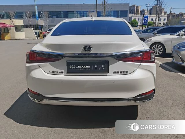 Lexus ES id 4307197 из Китая 20
