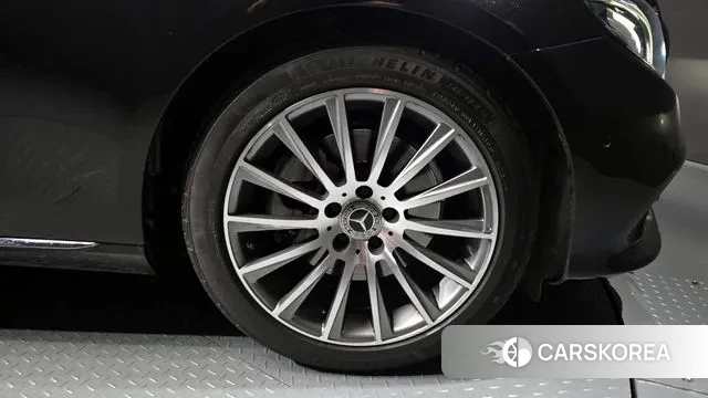 Mercedes-Benz E-Class W213 id 3617404 из Кореи 15